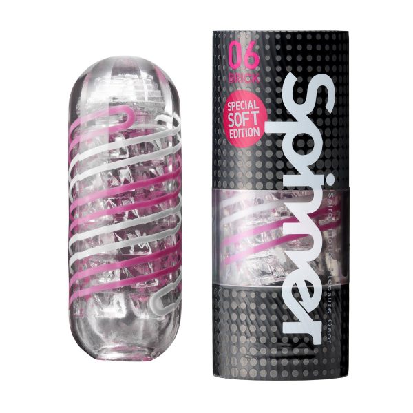 TENGA Spinner 06 衝擊磚自動迴轉旋吸飛機杯